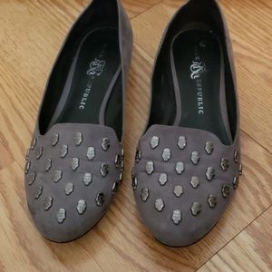 Skull studded loafer